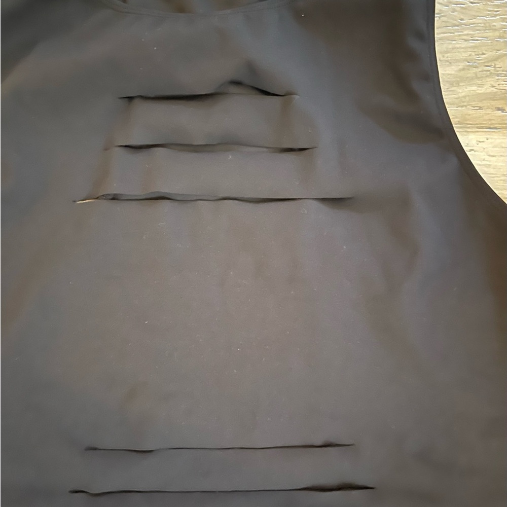 Halara Black Women's Crop Top - Picture 2 of 3
